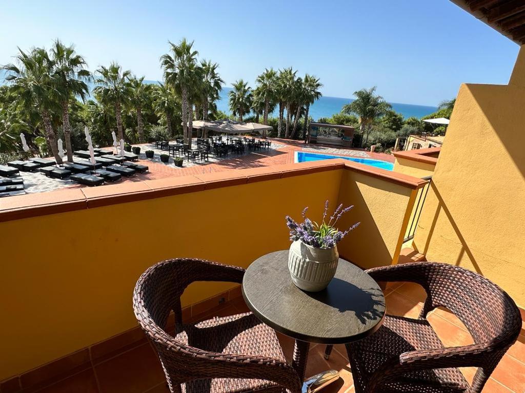Baia Di Ulisse Wellness & Spa San Leone Esterno foto