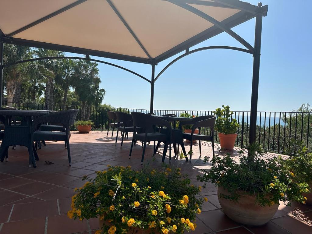 Baia Di Ulisse Wellness & Spa San Leone Esterno foto